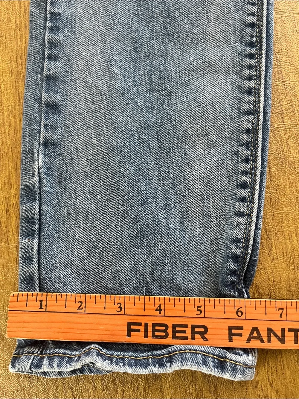 Men’s Levi's Denizen 208 Light Blue Wash  Jeans, Regular Taper Fit, 5 Pocket